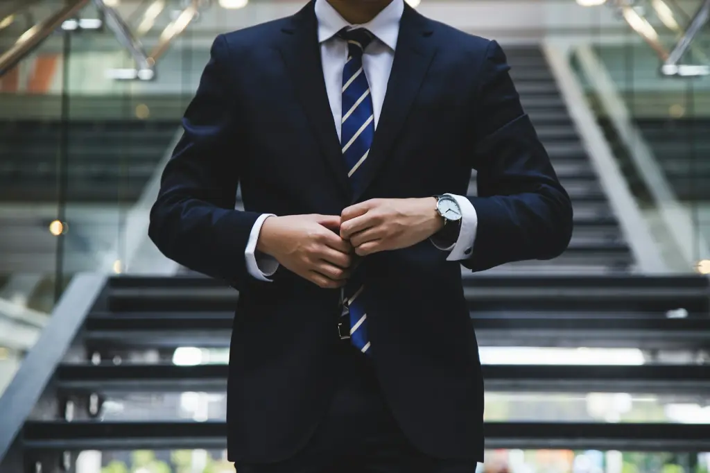 unsplash_MYbhN8KaaEc_entrepreneur.webp